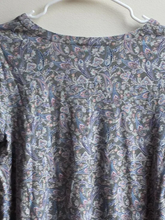 J. Jill Gray/Purple Paisley V-Neck Jersey Size Medium - Picture 13 of 15